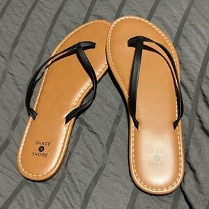 Shade & Shore Tan and Black Sandals with Thong Design